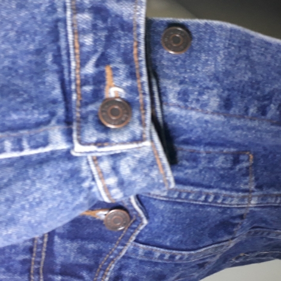 In Crowd stone washed denim jacket. Large - Picture 5 of 7